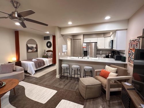 4062 E Eagle Bay Drive, Bloomington, IN, 47401-9708 | Card Image