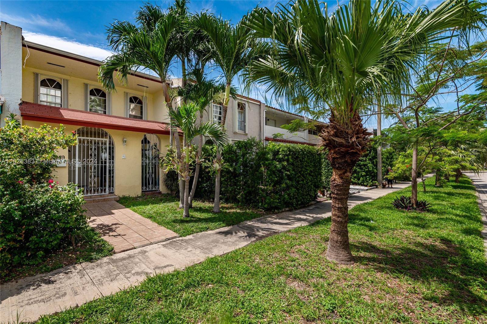 Sans Souci Blvd, North Miami, FL 33181