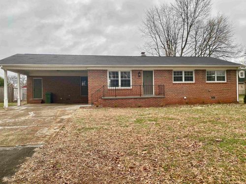 711 Grand Ave, Muscle Shoals, AL, 35661-2211 | Card Image