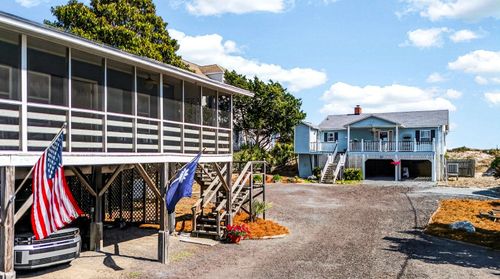 580 Parker Dr, Pawleys Island, SC, 29585-7520 | Card Image