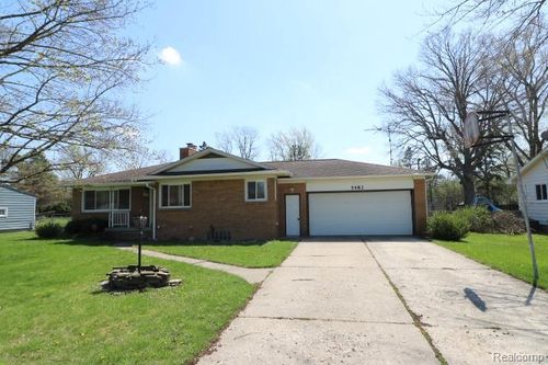 5482 Shamrock Ln, Flint, MI, 48506-2261 | Card Image
