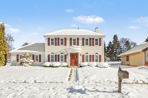 2297 Lakeside Dr, Aurora, IL, 60504-5838 | Card Image