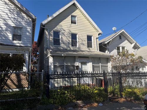 4529 Carpenter Ave, Bronx, NY, 10470-1419 | Card Image
