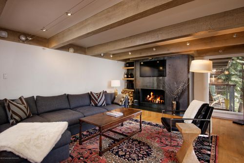 5-a-1034 E Cooper Ave, Aspen, CO, 81611-2108 | Card Image