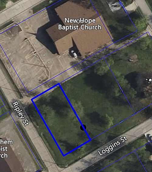 700 Loggins St, Ennis, TX, 75119-3325 | Card Image