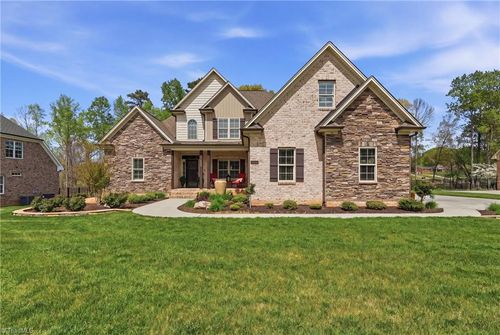 187 Pipers Rdg E, Winston Salem, NC, 27127-6158 | Card Image