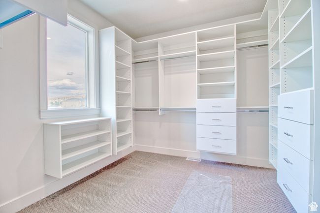 Primary closet | Image 11