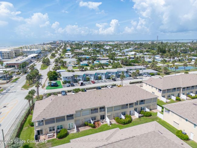 4 - 5201 Ocean Beach Blvd, Townhouse with 3 bedrooms, 3 bathrooms and null parking in Cocoa Beach FL | Image 46