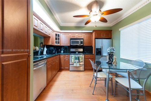 207c-1600 Sw 127th Way, Pembroke Pines, FL, 33027-2156 | Card Image