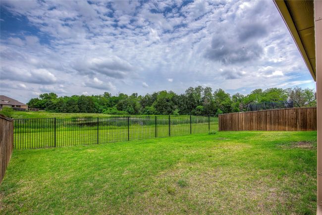 Back yard and greenbelt | Image 20