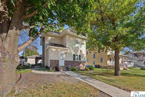 210 4th St S, Gaylord, MN, 55334-7719 | Card Image