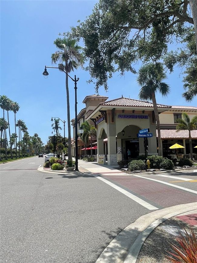 1060 - 1060 Cockrill St, House other with 2 bedrooms, 2 bathrooms and null parking in VENICE FL | Image 73
