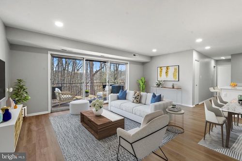 apt-301-10171 Fair Woods Dr, FAIRFAX, VA, 22030-1733 | Card Image