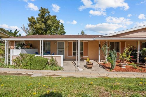 b-19156 Avenue Of The Oaks, Newhall, CA, 91321-1415 | Card Image