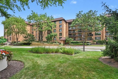 104-1671 Mission Hills Rd, Northbrook, IL, 60062-5733 | Card Image