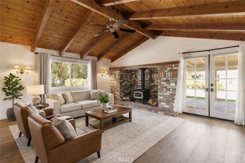 4989 Cochran St, Simi Valley, CA, 93063-3061 | Card Image