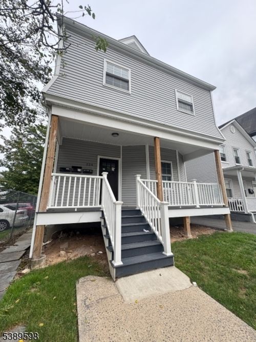 124 Steuben St, East Orange, NJ, 07018-3983 | Card Image