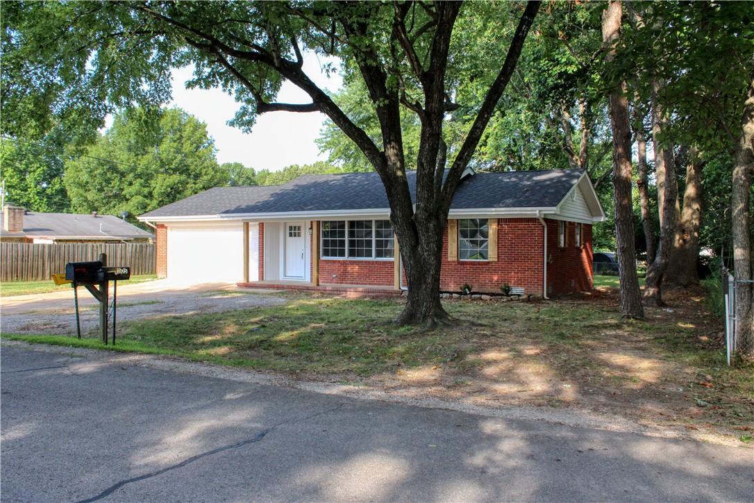Meadowcrest Dr, Mountain Home, AR 72653