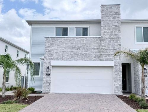207 Bogey Dr, DAVENPORT, FL, 33896-8041 | Card Image