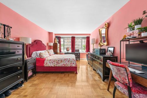 3a-315 W 70th Street, New York City, NY, 10023 | Card Image
