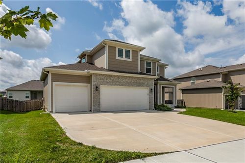 28501 W 161st Ter, Gardner, KS, 66030-4505 | Card Image