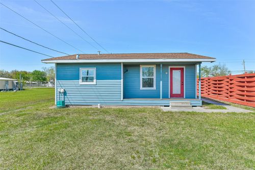 20006 Sanchez Rd, Alvin, TX, 77511-2006 | Card Image
