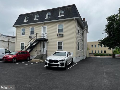 15 W Montgomery Ave, ROCKVILLE, MD, 20850-4217 | Card Image