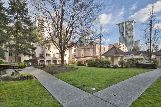 303 - 515 Whiting Way, Condo with 2 bedrooms, 2 bathrooms and 2 parking in Coquitlam BC | Image 22