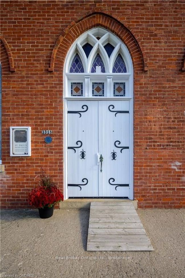 3318 Dundas St, House other with 3 bedrooms, 2 bathrooms and 6 parking in Burlington ON | Image 6