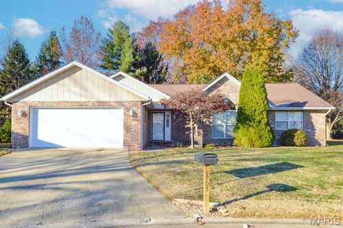 1705 Spruce Hill Dr, Belleville, IL, 62221-3602 | Card Image