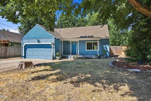 438 Ne Flint St, Grants Pass, OR, 97526-2235 | Card Image