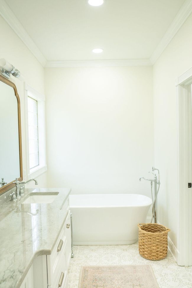 Primary bath. | Image 45