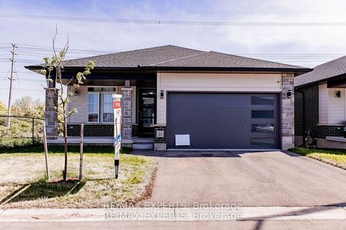 21-10 Mcpherson Court, Central Elgin, ON, N5R0L8 | Card Image