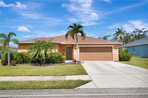 6425 Estero Bay Dr, FORT MYERS, FL, 33908-5492 | Card Image
