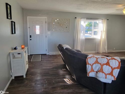 1221 S Main St, Clarion, IA, 50525-2016 | Card Image