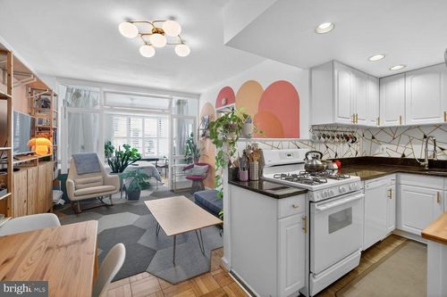 106-1 Scott Cir Nw, WASHINGTON, DC, 20036-2207 | Card Image
