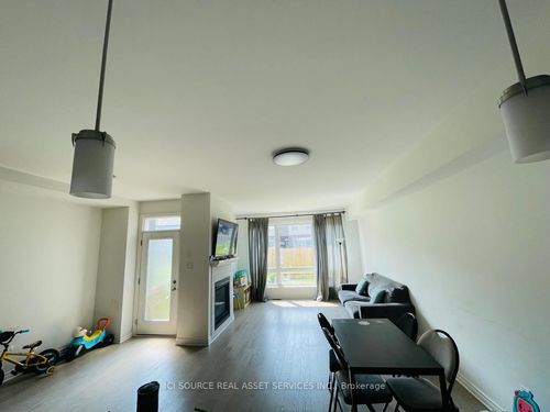 832 Quartet Ave, Gloucester, ON, K1X0C5 | Card Image
