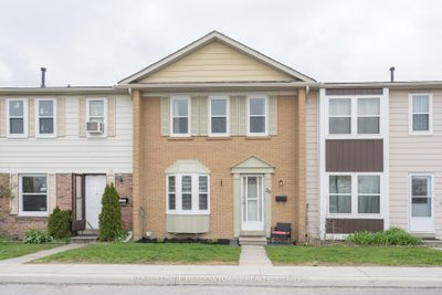 20 - 900 Central Park Dr, Condo with 3 bedrooms, 2 bathrooms and 1 parking in Brampton ON | Image 1