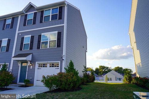 15 F Floyd Ave, BEVERLY, NJ, 08010-1760 | Card Image