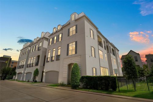11107 Savannah Oaks Ln, Houston, TX, 77043-5048 | Card Image