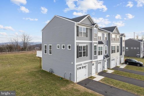 2050 Terrace View Ln, MECHANICSBURG, PA, 17055-8900 | Card Image