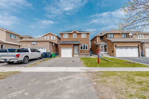 54 Creditstone Rd, Brampton, ON, L6Y4G1 | Card Image