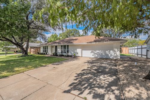 728 Glenhaven Dr, Hurst, TX, 76054-2306 | Card Image