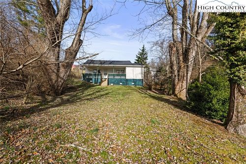 336 Willowdale Church Rd, Vilas, NC, 28692-8961 | Card Image