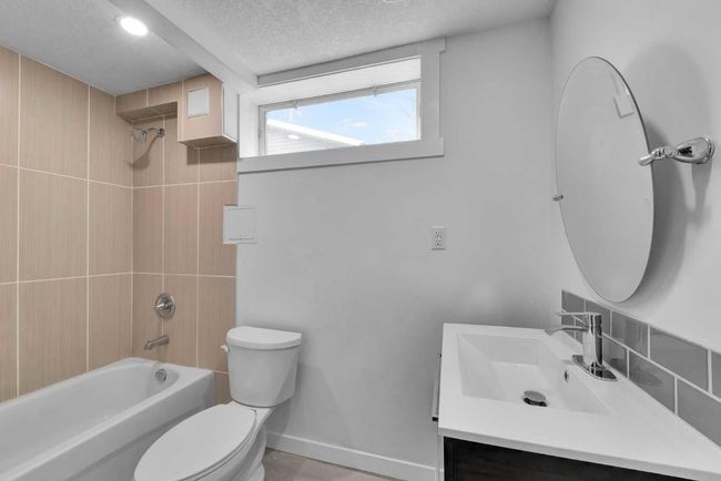 3248 Dovercliffe Rd Se, House other with 5 bedrooms, 2 bathrooms and 2 parking in Calgary AB | Image 32
