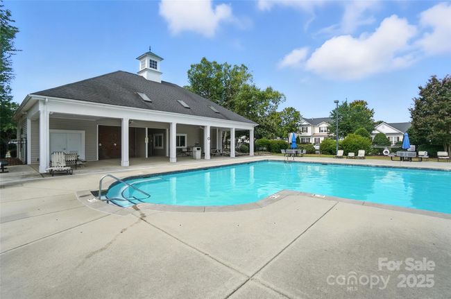 Outdoor Pool | Image 37