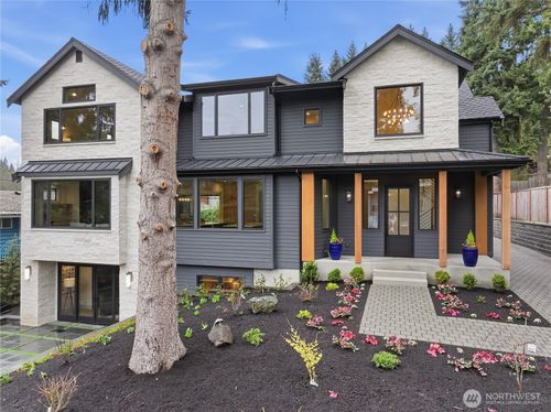 10710 Se 16th St, Bellevue, WA, 98004 | Card Image