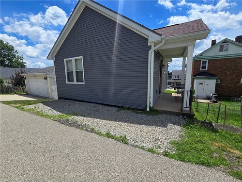 3025 Hazelhurst Ave, Pittsburgh, PA, 15227-4206 | Card Image