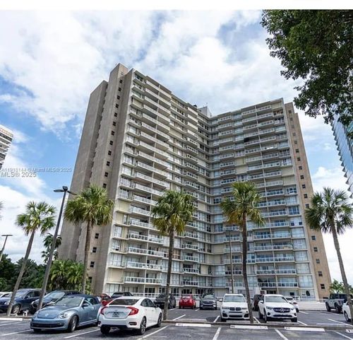 apt-10m-2451 Brickell Ave, Miami, FL, 33129-2402 | Card Image