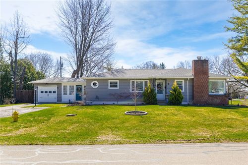 19 Earl Dr, Rochester, NY, 14624-4237 | Card Image